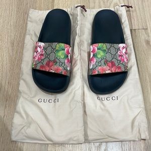 Women Gucci slides